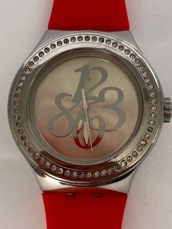 Reloj Swatch: Un Toque de Elegancia y Originalidad 47mm