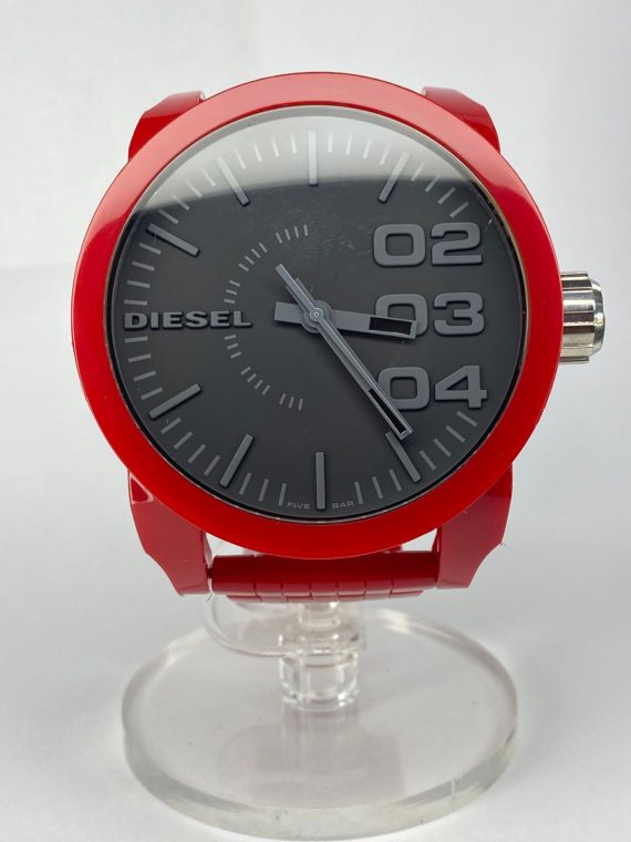 Reloj Diesel: Audacia y Estilo en Rojo
